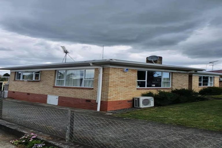 Photo of property in 6 Garden Terrace, Pukekohe, 2120