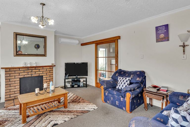 Photo of property in 412 Main North Road, Redwood, Christchurch, 8051