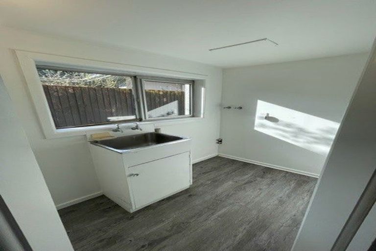 Photo of property in 9 Powell Crescent, Ilam, Christchurch, 8041