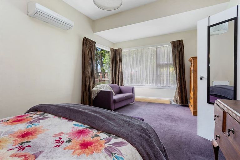 Photo of property in 21 Defoe Place, Waltham, Christchurch, 8023