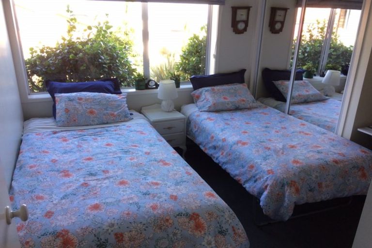 Photo of property in 2/2-22a Balmain Road, Chatswood, Auckland, 0626