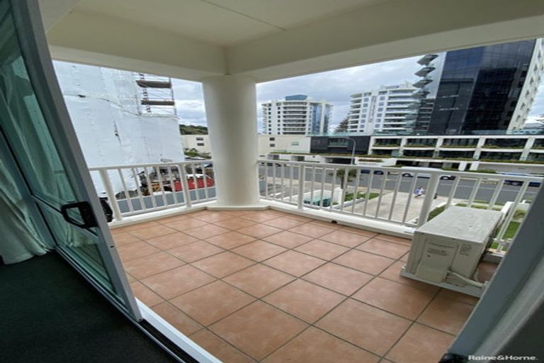 Photo of property in Beaumont Apartments, 14/12 Maunganui Road, Mount Maunganui, 3116