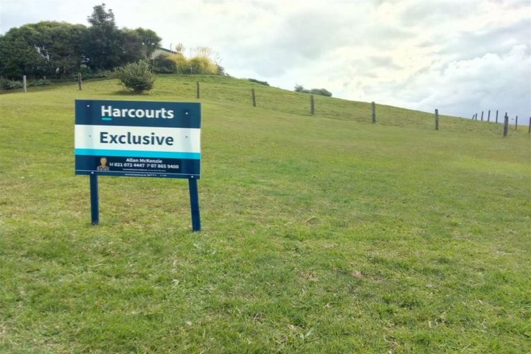 Photo of property in 4 Ross Place, Whiritoa, Whangamata, 3691