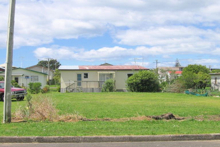 Photo of property in 28 Marine Avenue, Waihi Beach, 3611