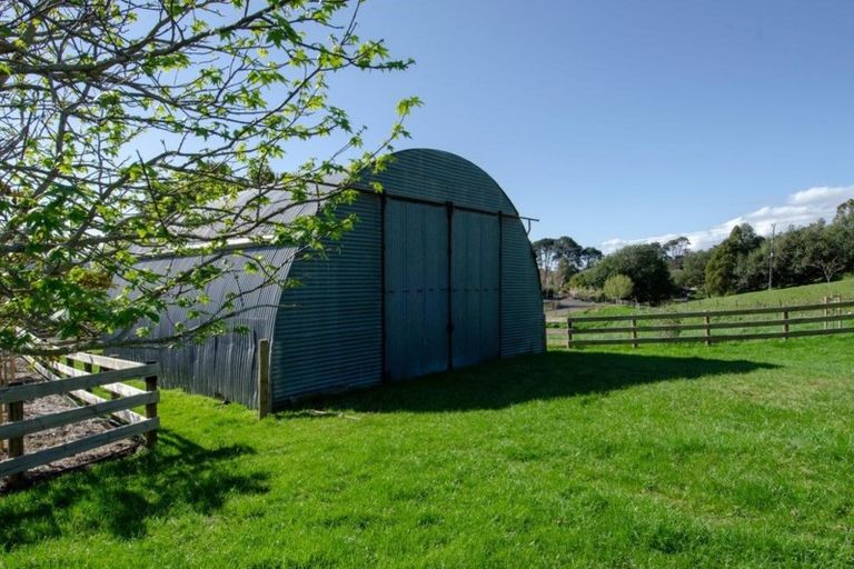 Photo of property in 264 Whitehills Road, Waitoki, Silverdale, 0994