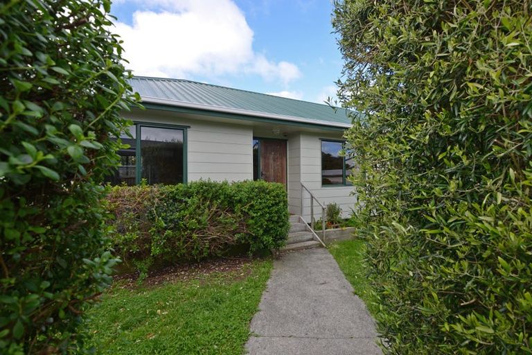 Photo of property in 74a Guadeloupe Crescent, Grenada Village, Wellington, 6037