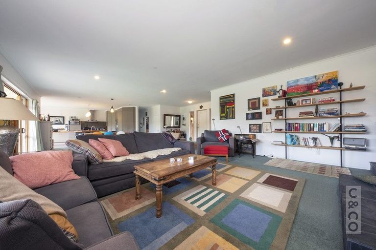 Photo of property in 216 Mcpike Road, Waimauku, 0883