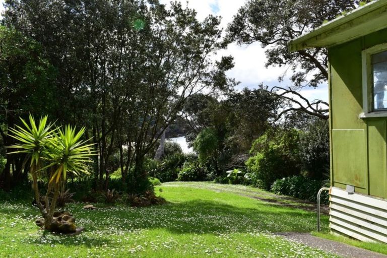 Photo of property in 1313 Matapouri Road, Matapouri, Whangarei, 0173