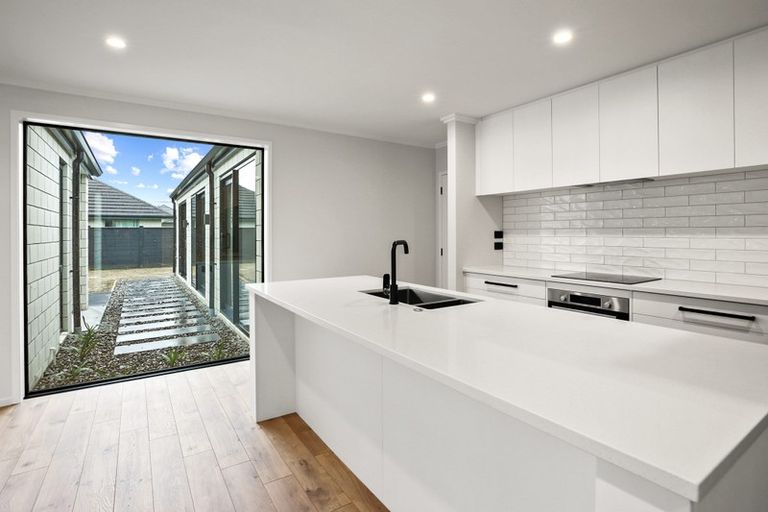 Photo of property in 28 Isobel Hodgson Drive, Cambridge, 3434