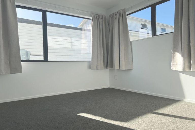 Photo of property in 4b Moana Grove, Waiwhetu, Lower Hutt, 5010