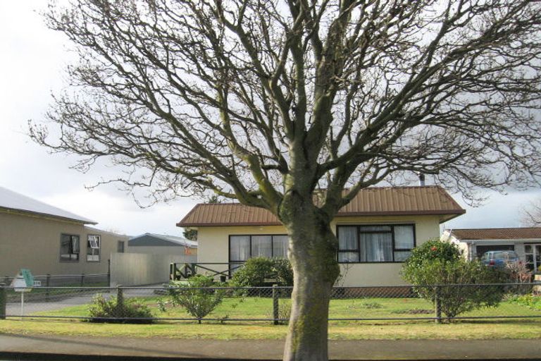 Photo of property in 2/208 Wolseley Street, Mayfair, Hastings, 4122