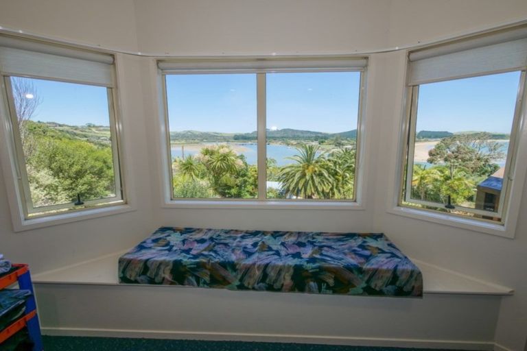 Photo of property in 13 Bush Point Road, Cable Bay, 0420