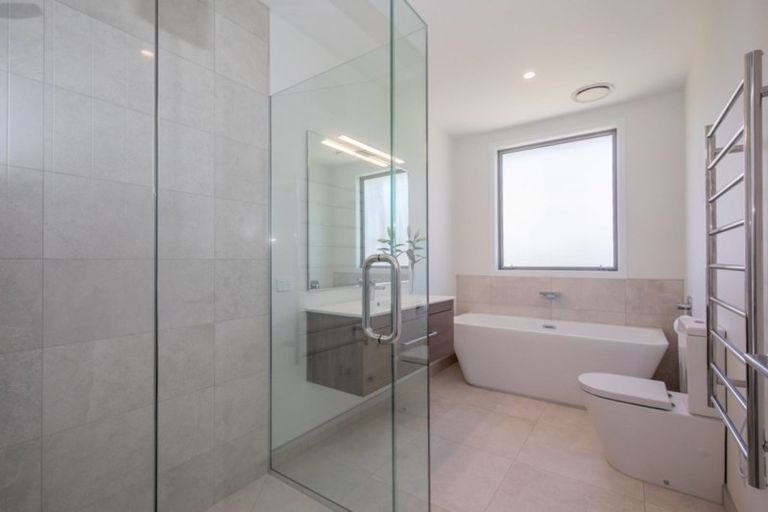 Photo of property in 2 Nokomai Street, Wanaka, 9305