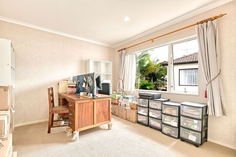 Photo of property in 14 Cyril French Drive, Flat Bush, Auckland, 2016