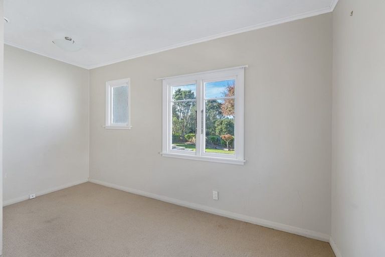 Photo of property in 411 Carrington Street, Upper Vogeltown, New Plymouth, 4310