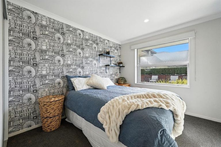 Photo of property in 18 Churchill Drive, Rangiora, 7400