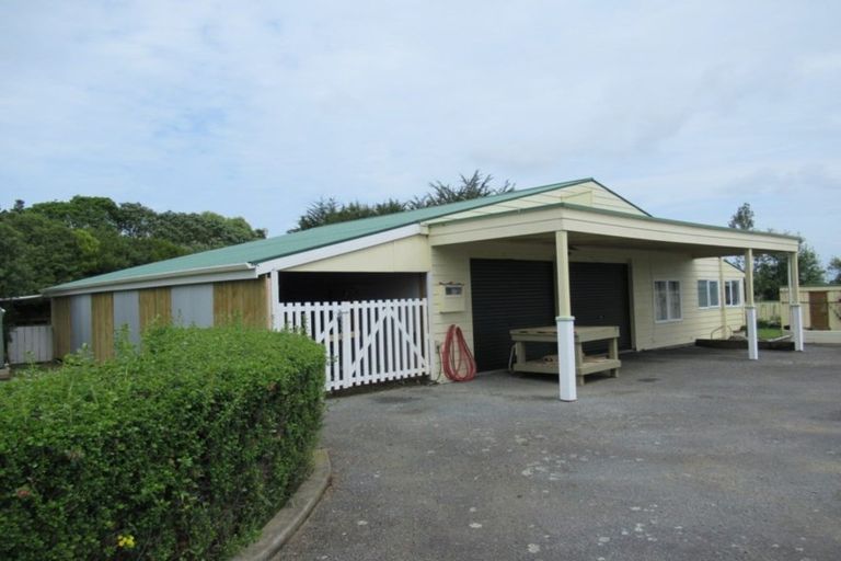 Photo of property in 104 Cd Farm Road, Levin, 5571