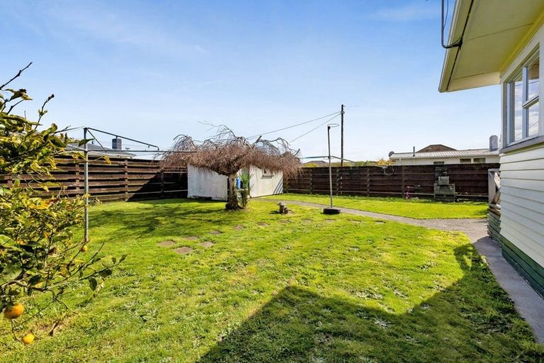 Photo of property in 21 Vogel Street, Hawera, 4610