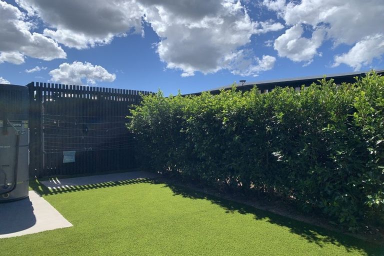 Photo of property in 70 Glidepath Road, Hobsonville, Auckland, 0616