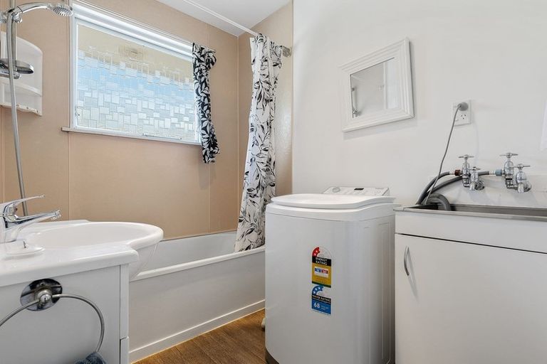 Photo of property in 2/5 Church Square, Addington, Christchurch, 8024