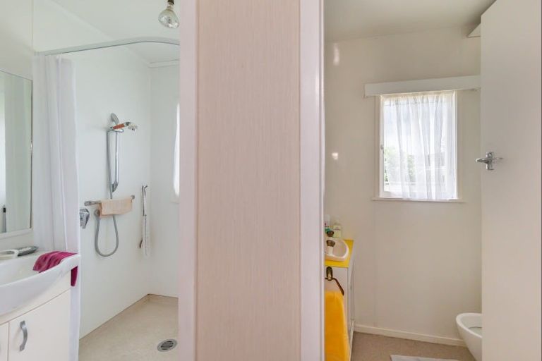 Photo of property in 5 Ngatiawa Street, Himatangi Beach, Foxton, 4891