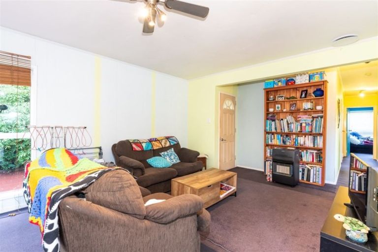 Photo of property in 52 Japonica Drive, Beach Haven, Auckland, 0626