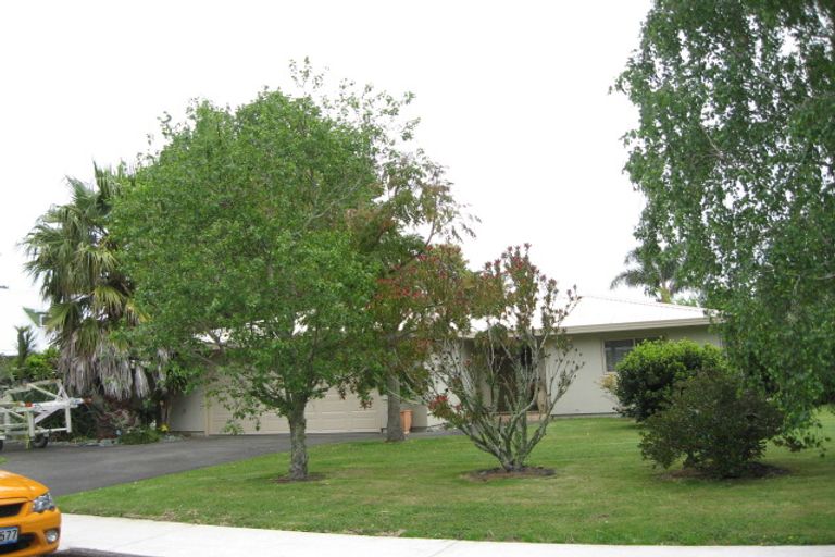 Photo of property in 23 The Circle, Manly, Whangaparaoa, 0930