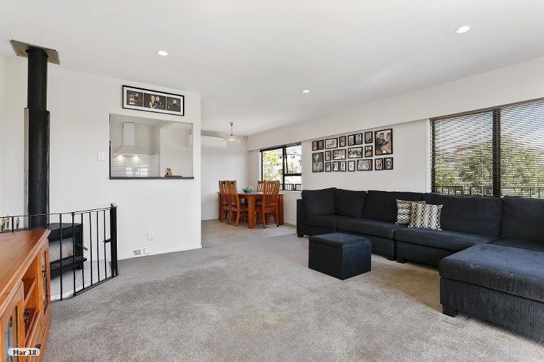 Photo of property in 6 Clearview Heights, Ranui, Auckland, 0612