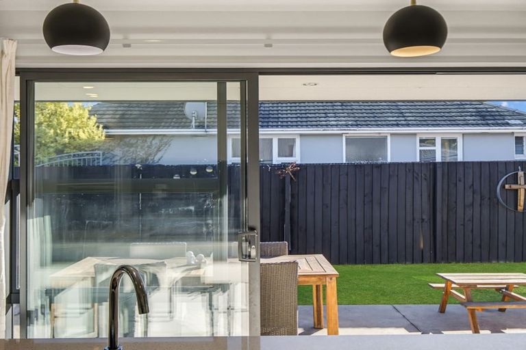 Photo of property in 35 Marriotts Road, North New Brighton, Christchurch, 8083