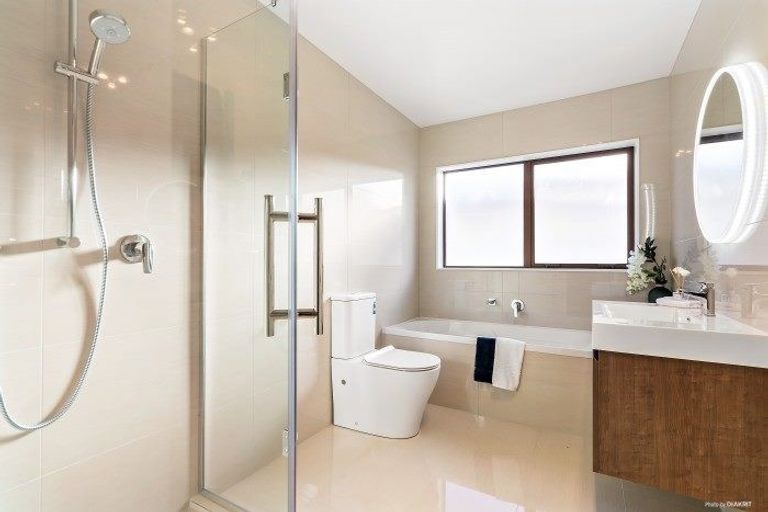 Photo of property in 10 Hinoki Way, Flat Bush, Auckland, 2019