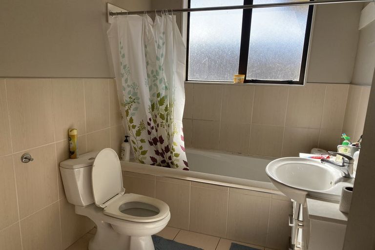 Photo of property in 5a Cartmel Avenue, Massey, Auckland, 0614