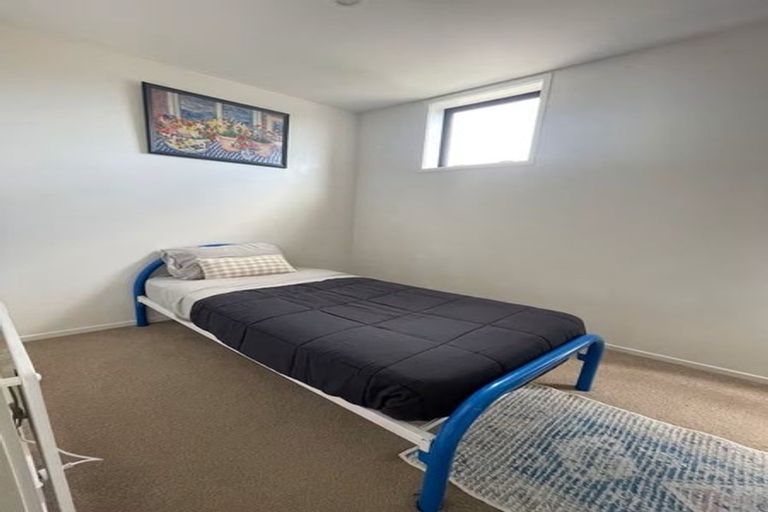 Photo of property in 14 Rara Lane, Manukau, Auckland, 2104