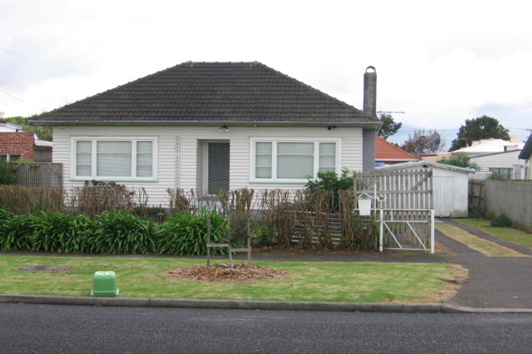 Photo of property in 36 Ballance Avenue, Papatoetoe, Auckland, 2104