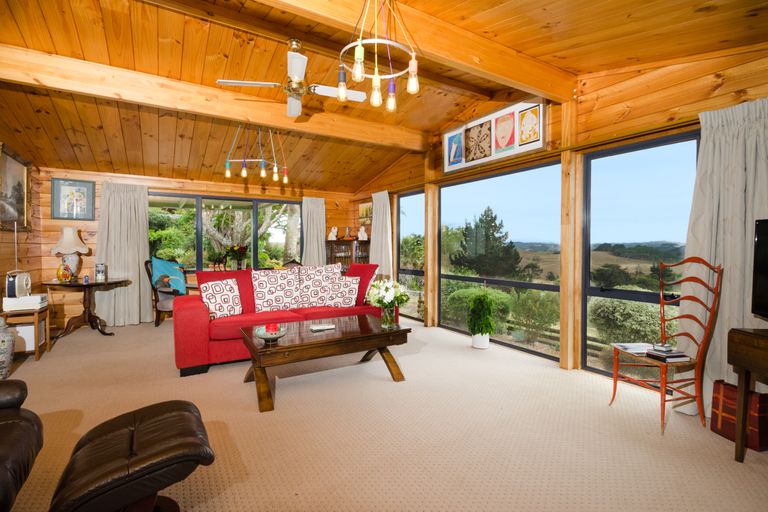 Photo of property in 535 Peak Road, Helensville, 0875