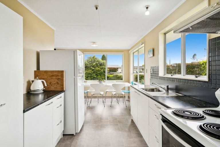 Photo of property in 23 Fisher Place, Carterton, 5713