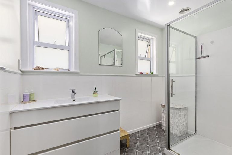 Photo of property in 12 Wilfred Street, Tawa, Wellington, 5028