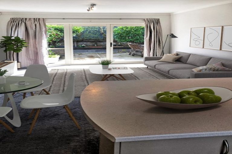 Photo of property in 4/4 Meadow Street, Mount Wellington, Auckland, 1062