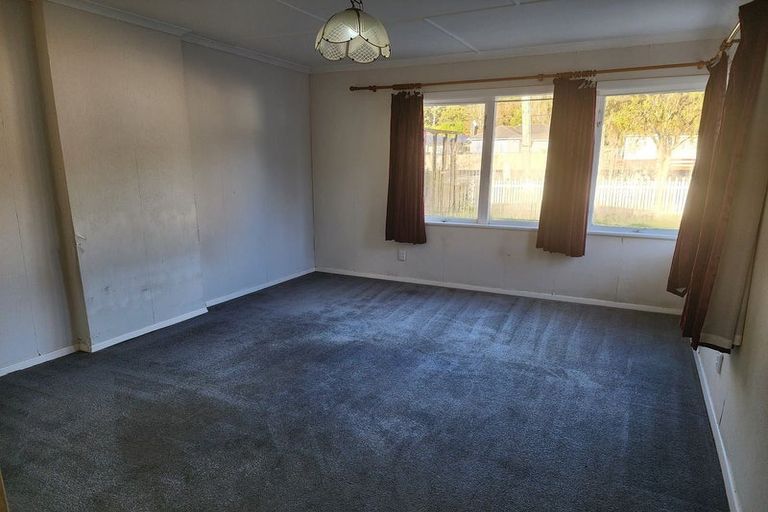 Photo of property in 114 Wainuiomata Road, Wainuiomata, Lower Hutt, 5014