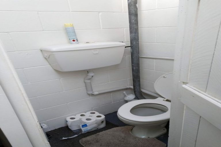 Photo of property in 5 Howe Street, North Dunedin, Dunedin, 9016