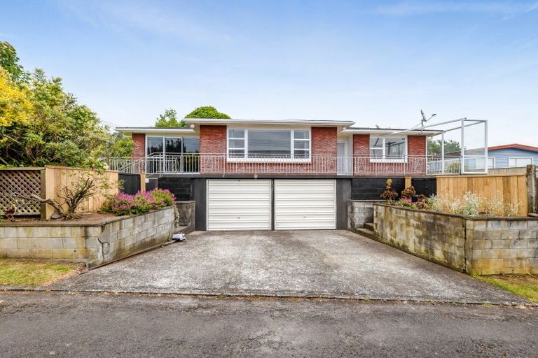 Photo of property in 116 Frankley Road, Frankleigh Park, New Plymouth, 4310