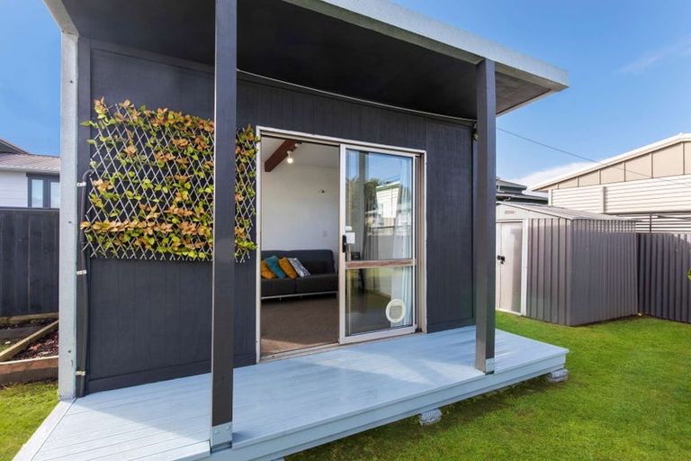 Photo of property in 10 Karaka Street, Castlecliff, Whanganui, 4501