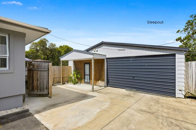 Photo of property in 29 Amorino Drive, Red Beach, 0932