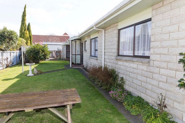 Photo of property in 44 Allardice Street, Dannevirke, 4930