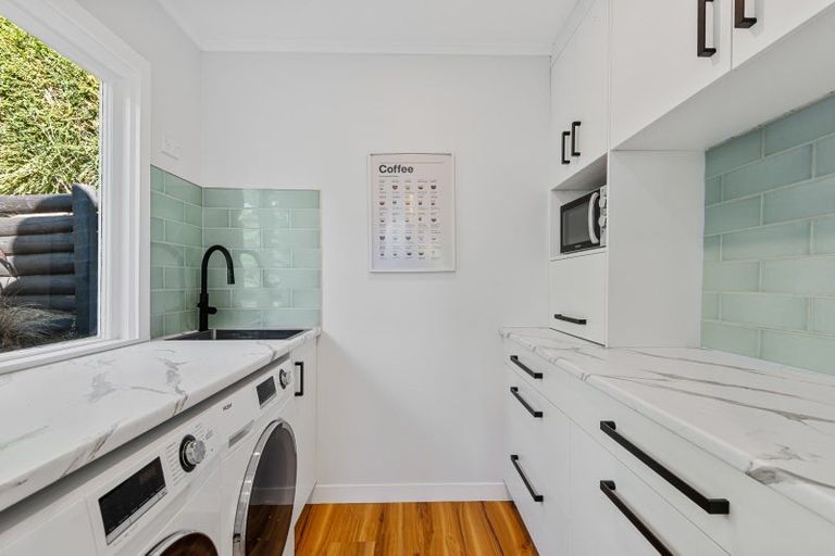 Photo of property in 109 Kaikorai Valley Road, Glenross, Dunedin, 9011