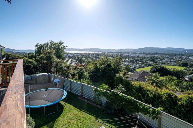 Photo of property in 25 Russell Crescent, Western Heights, Rotorua, 3015