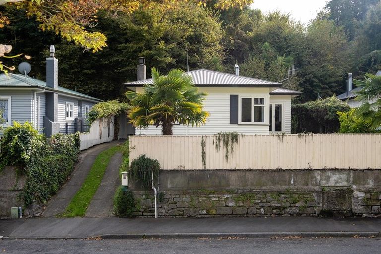 Photo of property in 89 Shakespeare Road, Bluff Hill, Napier, 4110