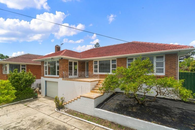 Photo of property in 38 Kohekohe Street, New Lynn, Auckland, 0600