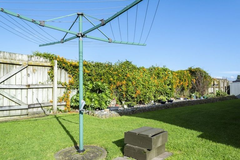 Photo of property in 32 Dillon Drive, Bell Block, New Plymouth, 4312