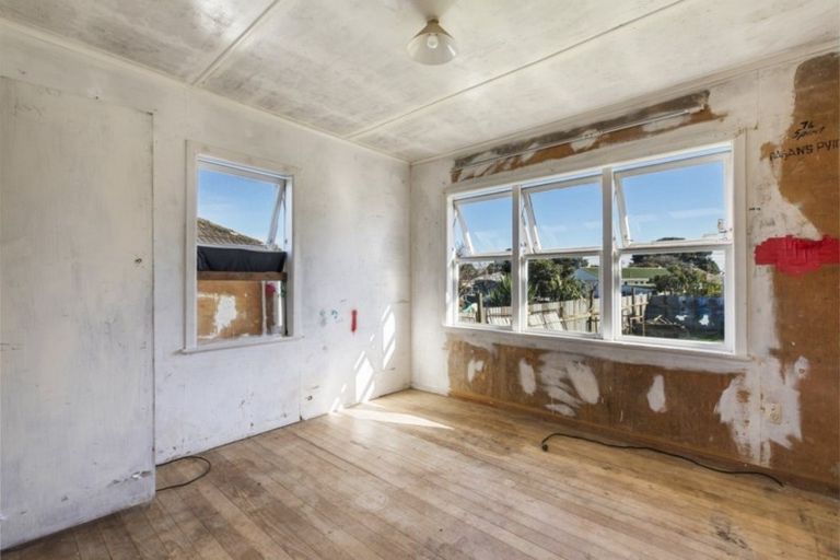 Photo of property in 27 Orchard Rise, Rosehill, Papakura, 2113