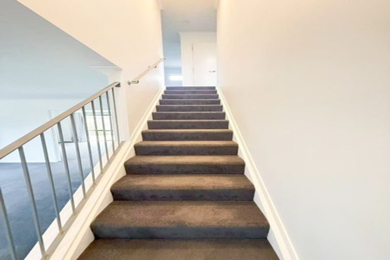 Photo of property in 26 Coachman Drive, Flat Bush, Auckland, 2016